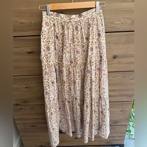 XiRENA Pink and Cream Floral Skirt XS
